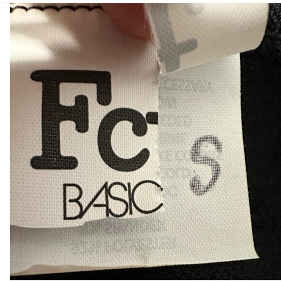 Women's Black Top with Long Sleeves and Perforation Size: S - Picture 4 of 6